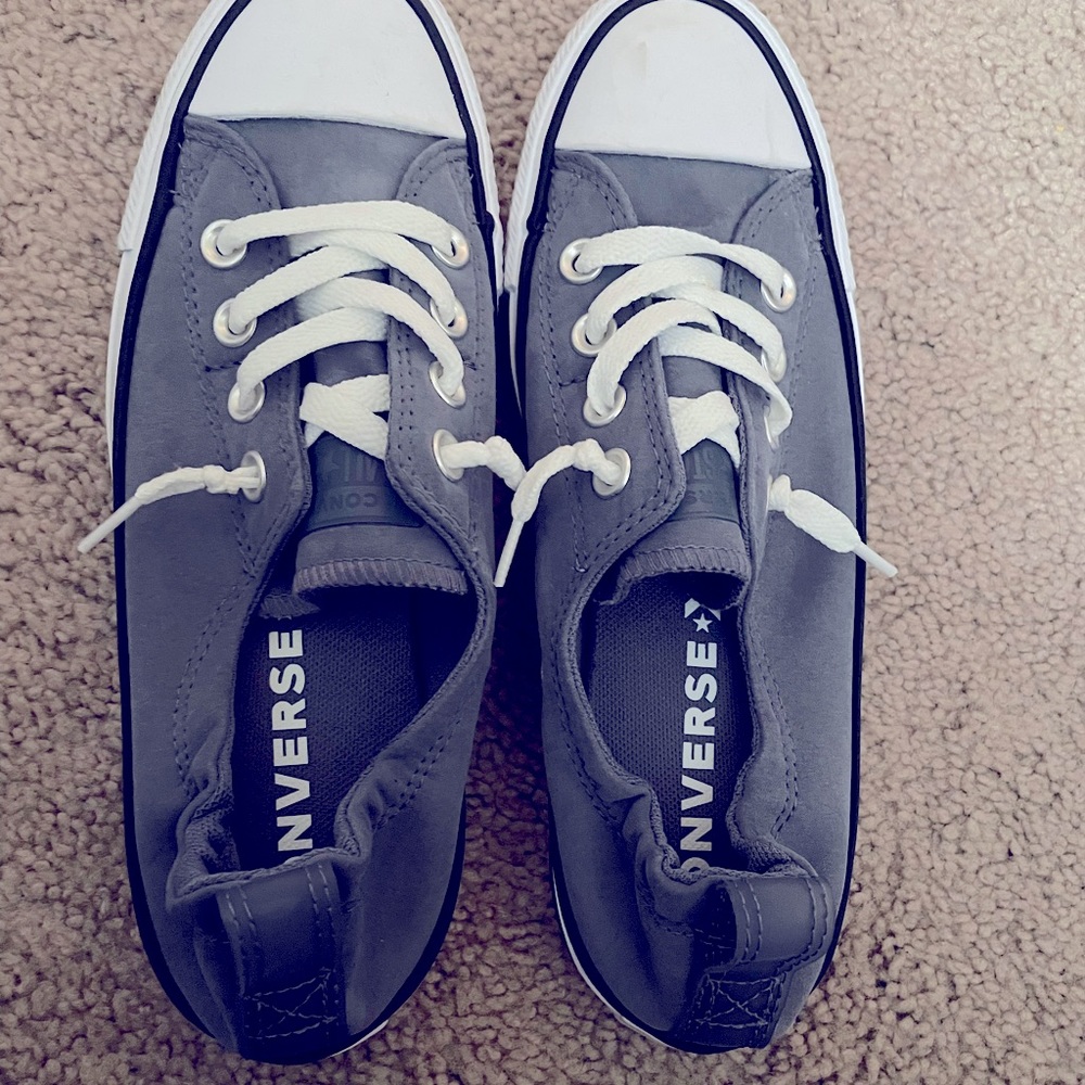 Women’s slip on converse shoes